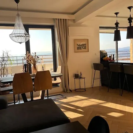 公寓 Luxury Penthouse With View 科希策