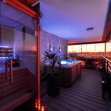 Apartment Luxury Penthouse With View *